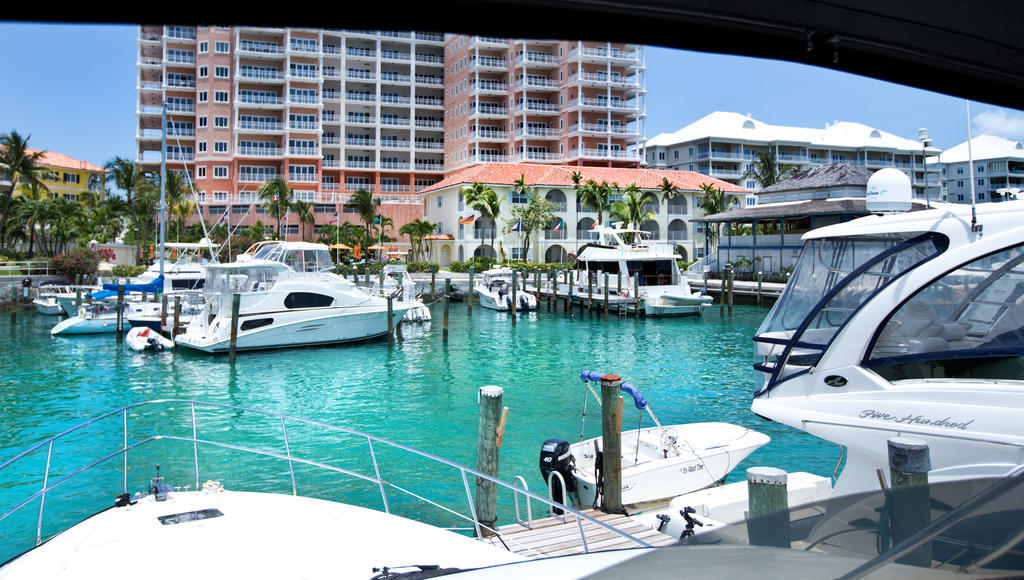 Paradise Harbour Club & Marina 나사우 외부 사진