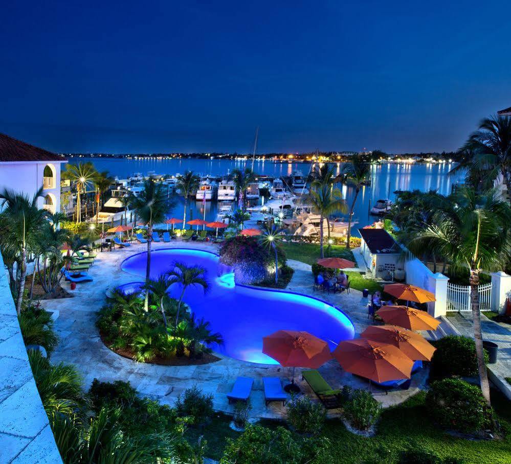 Paradise Harbour Club & Marina 나사우 외부 사진